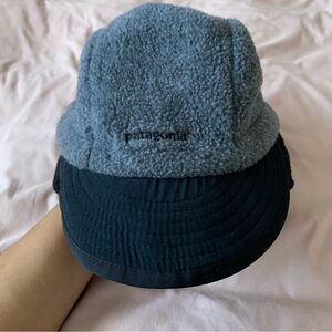 VTG Patagonia Gray and Black Fleece Cap